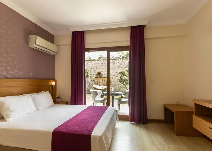 Otel Siriusmi Çeşme